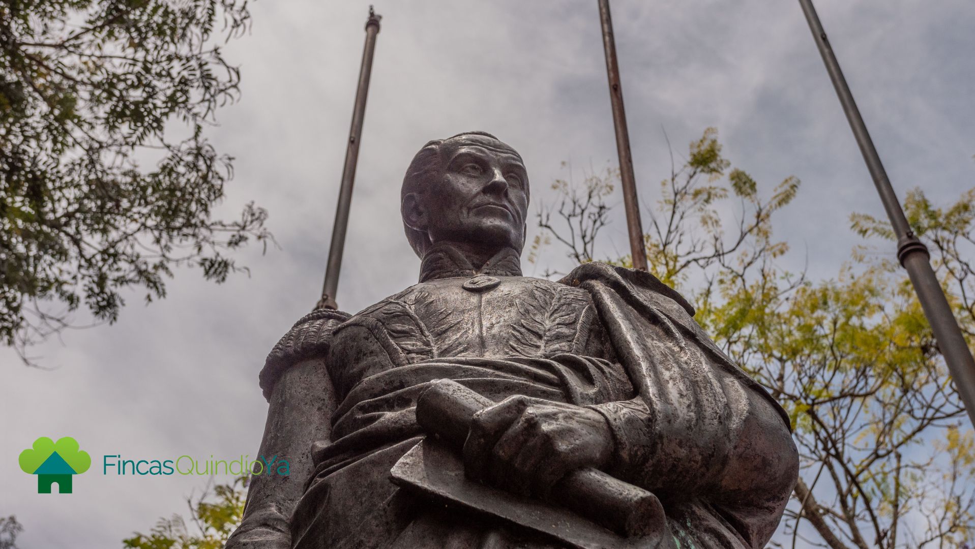 Foto a la estatua de Simón Bolívar en Quimbaya, Quindio